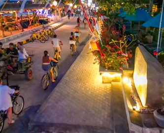 Gili Trawangan, Bali Aftenstemning i gaderne på Gili Trawangan, Bali