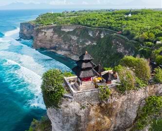 Ulluwatu templet på høj klippe, Bali Ulluwatu templet på høj klippe, Bali