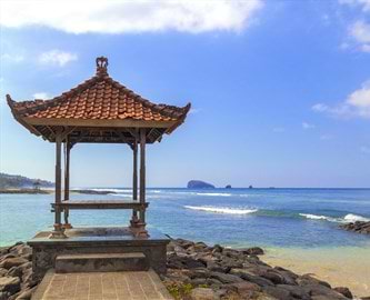 Tempel på stranden i Sanur, Bali Tempel på stranden i Sanur, Bali