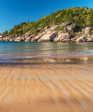 Alma Beach på Magnetic Island, Australien Alma Beach på Magnetic Island, Australien