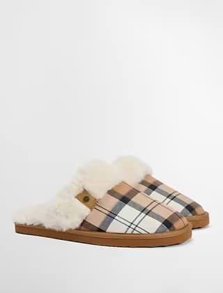 Slippers Slippers