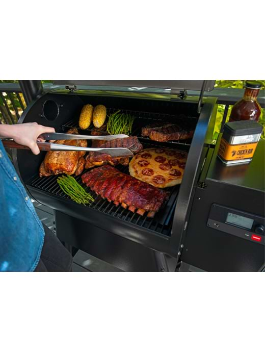 Traeger Pro 575 Pallet Grill Black