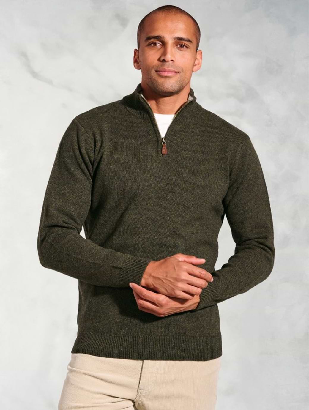 Brook Taverner Men's Rutherford Lambswool Zip Neck Jumper Khaki