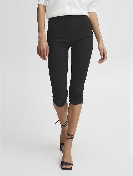 B Young Women's Bykeira Bydixi Capri Pant Black 