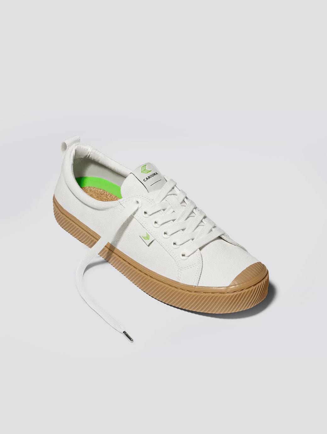 Cariuma Women's OCA Low Canvas Sneaker Off-White Gum