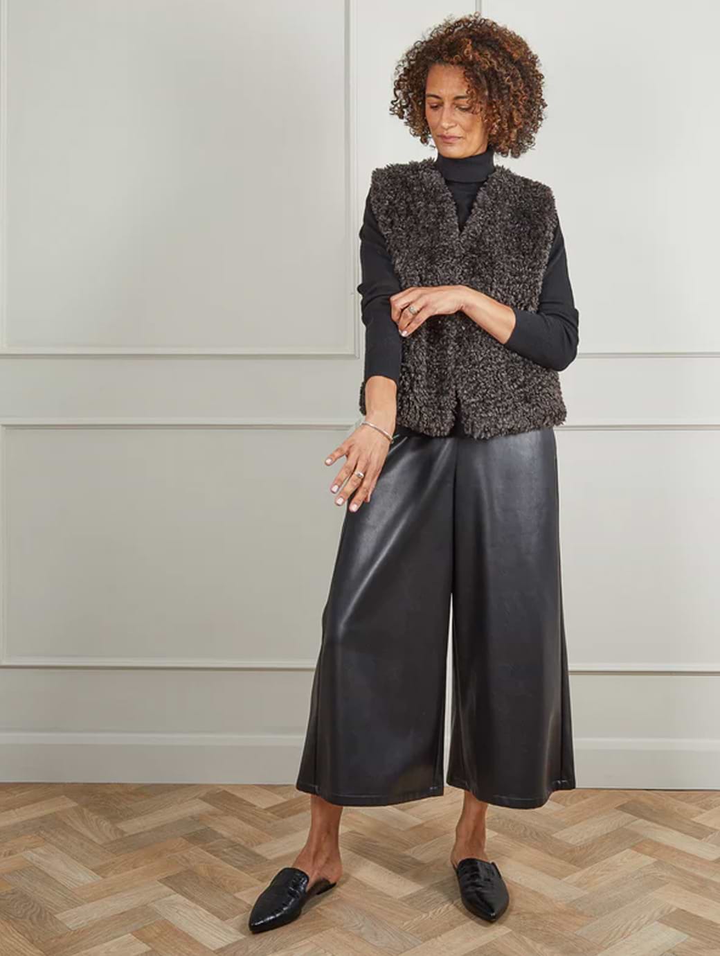 Chalk Women's Martha Jumper Black