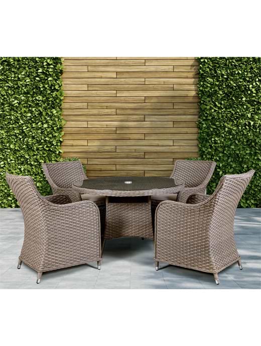 Wicker outdoor dining 2025