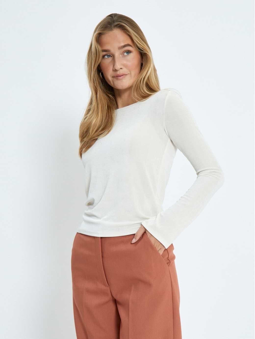Desires Women's Bob Long Sleeve Boatneck Top Gardenia