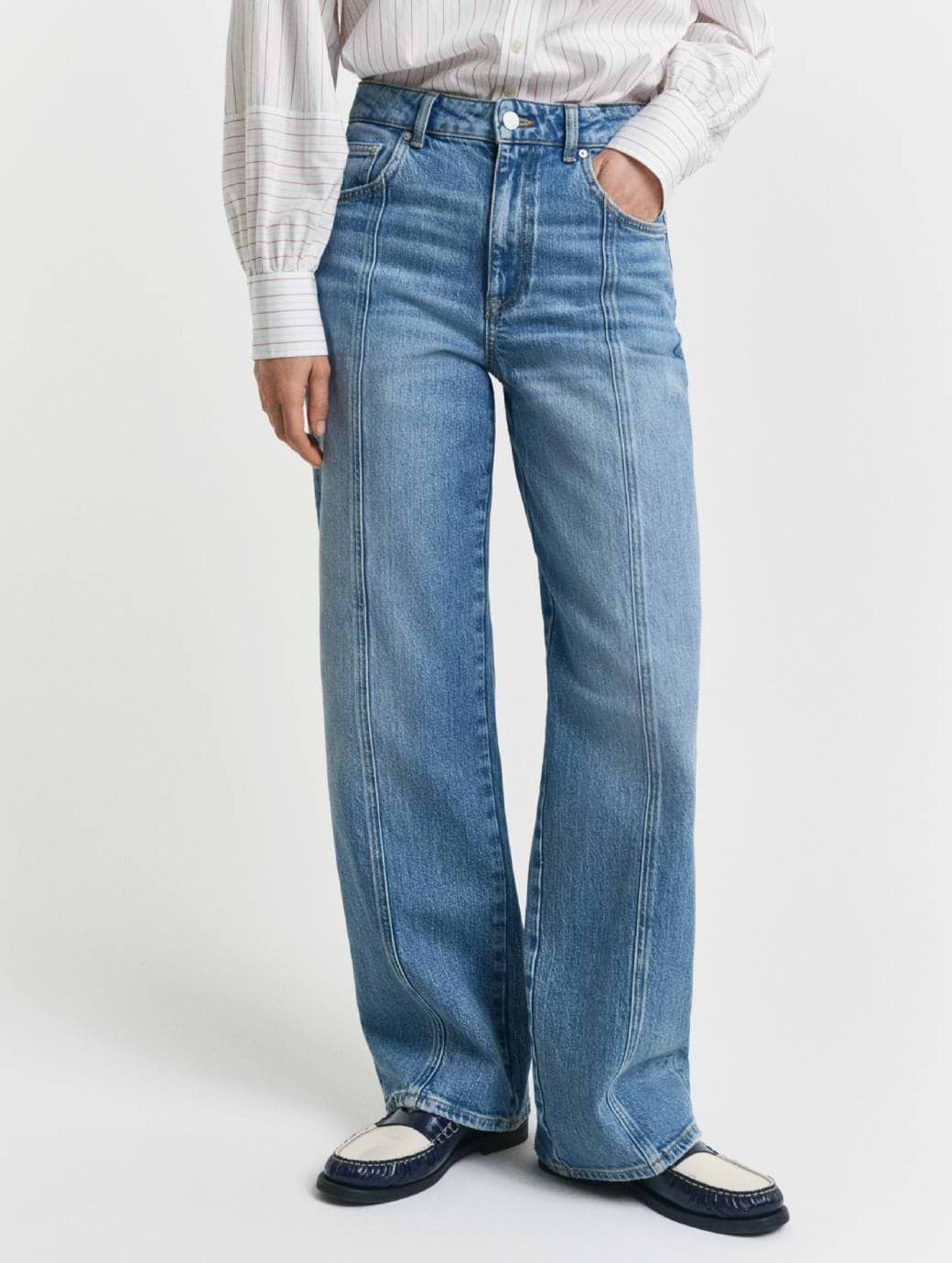 Gant Women's Relaxed Seam Detail Jeans Mid Blue Archive
