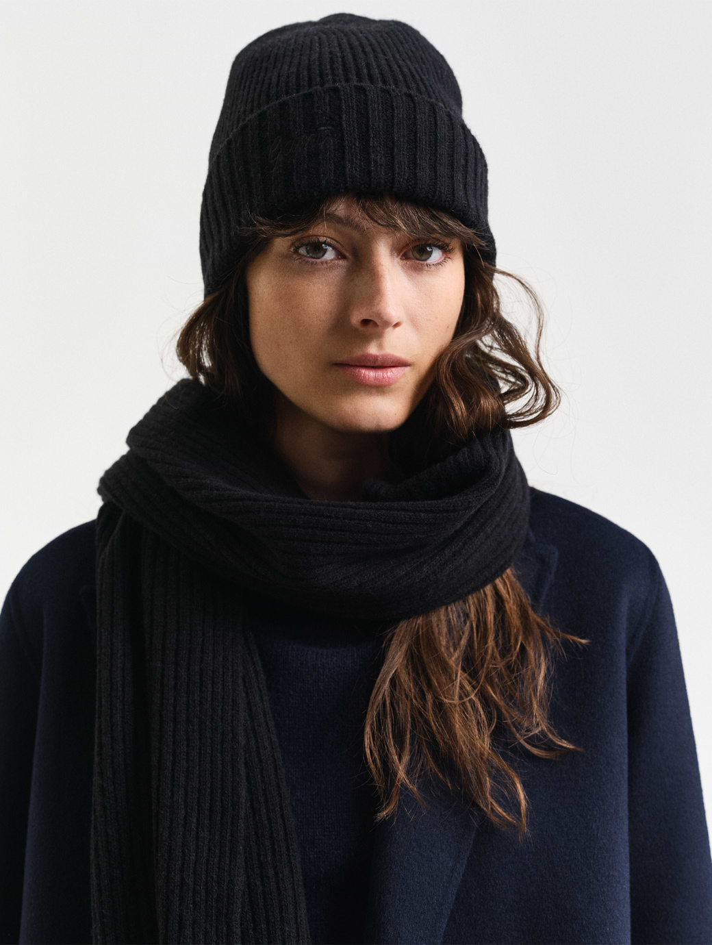 Gant Women's Script Beanie Scarf Gift Set Black