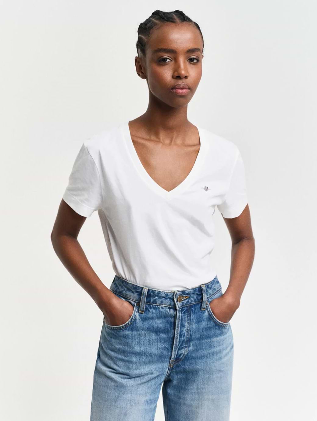 Gant Women's Shield Short Sleeve V-Neck T-Shirt White