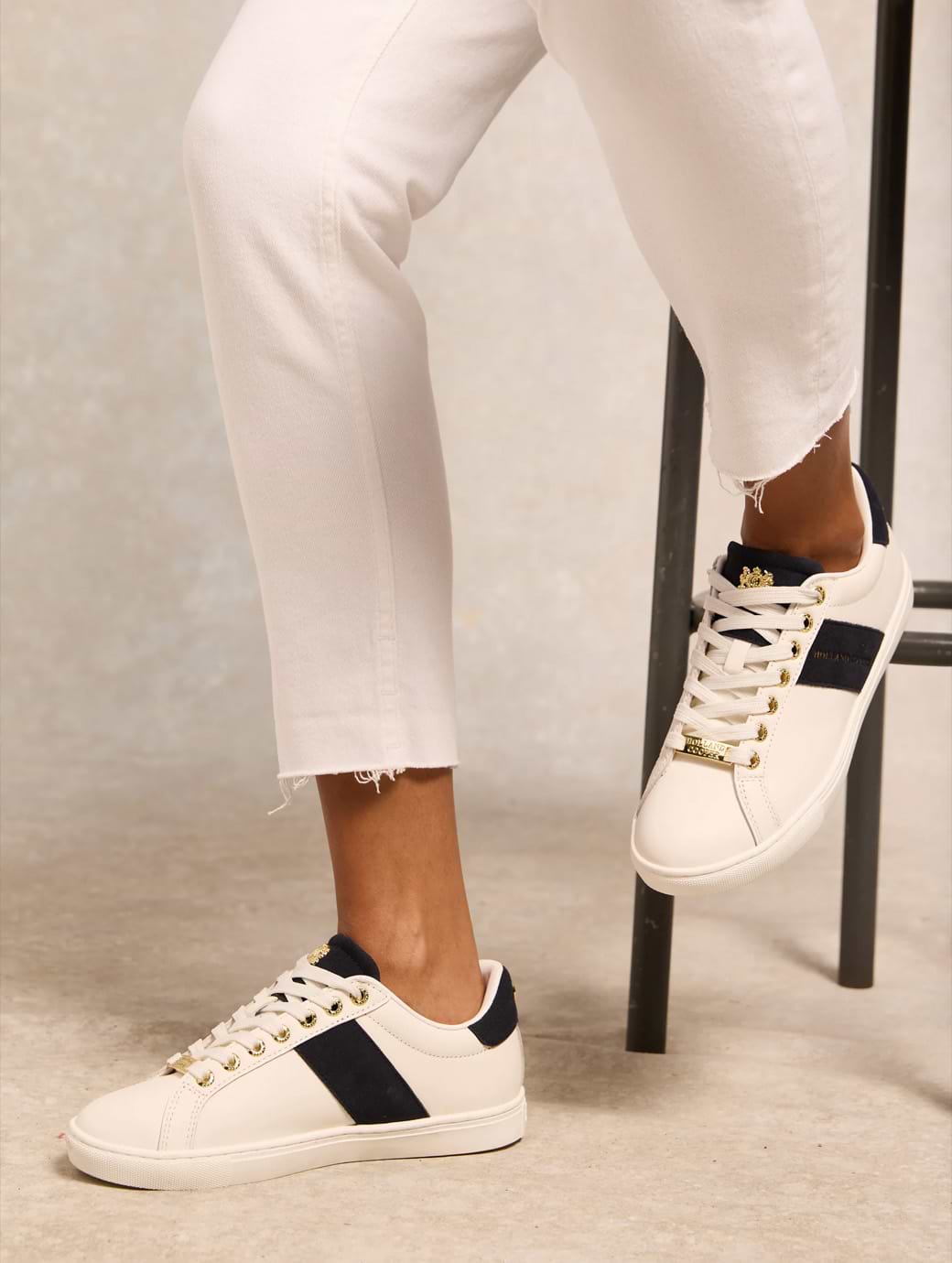 Holland Cooper Knightsbridge Court Trainer White Navy