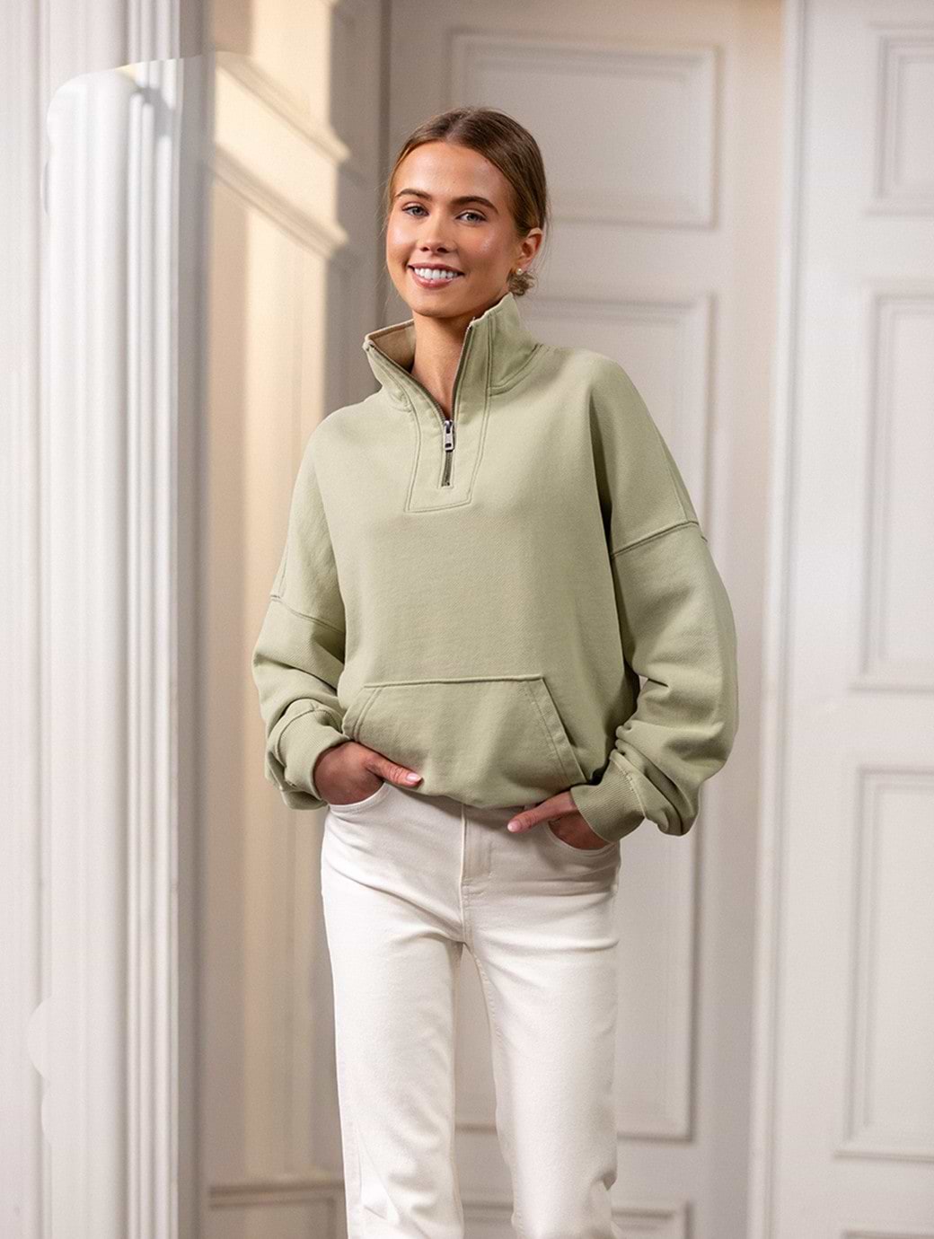 Beaumont & Bear Women's Landscove Pocketed Quarter Zip Moss Green