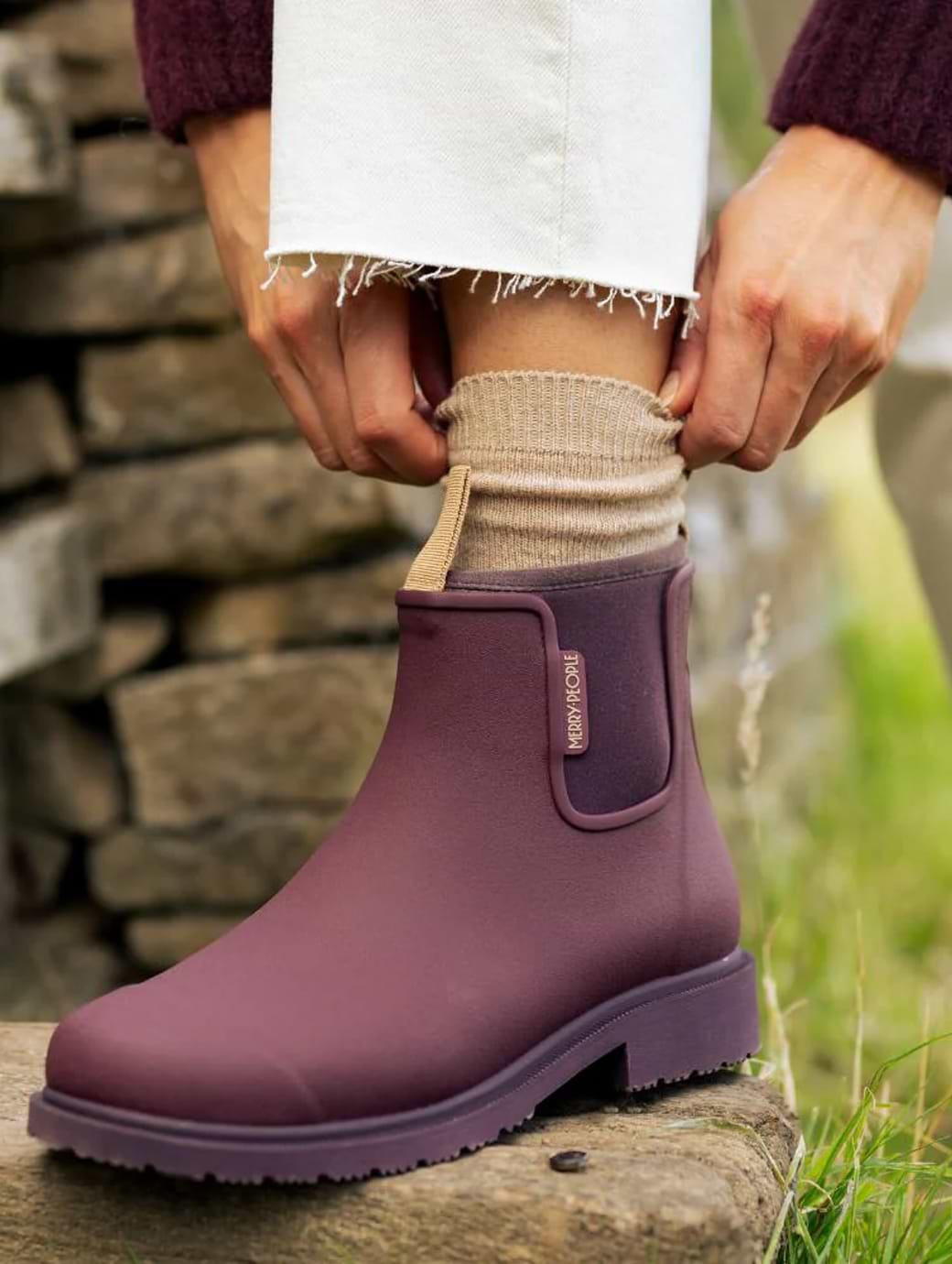 Merry People Women s Bobbi Wellington Boot Enhanced Traction Cherry