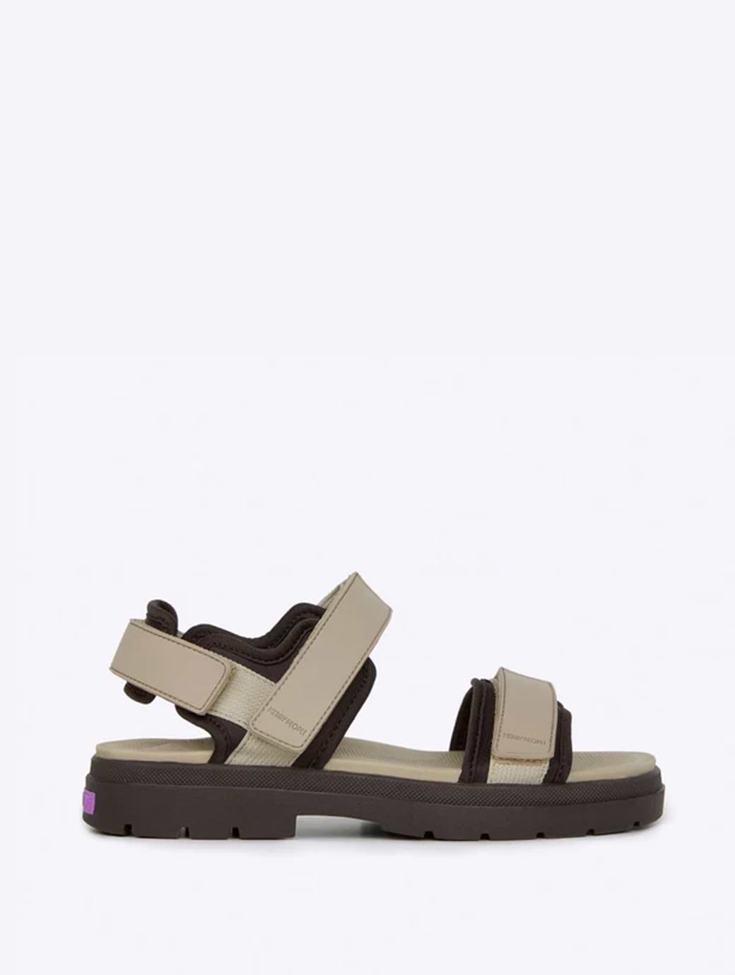 Merry People Women's Lochie Sandal Sand & Chocolate