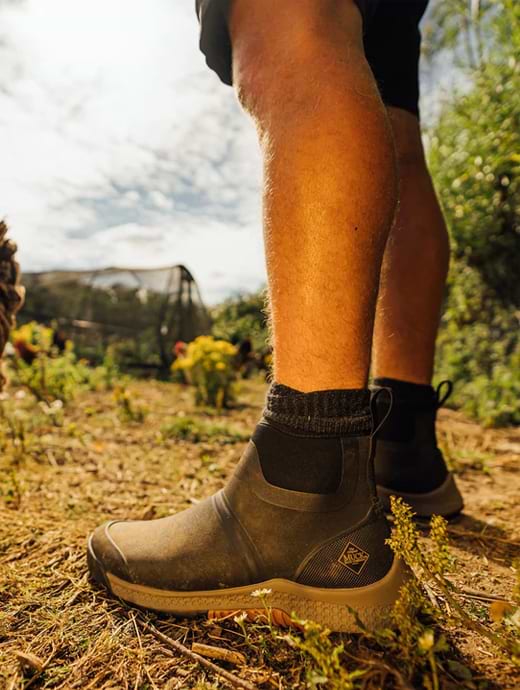 Muck OSTMDNAM8 メンズ Outscape スリッポン TPU Mossy Oak DNA 8 メンズ