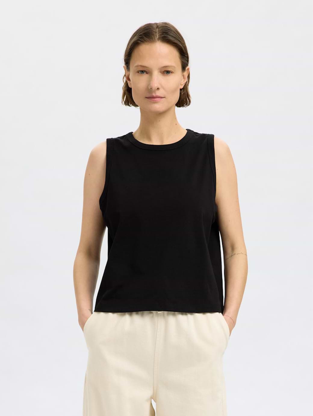 Selected Femme Essential Sleeveless Boxy Tank Top Black