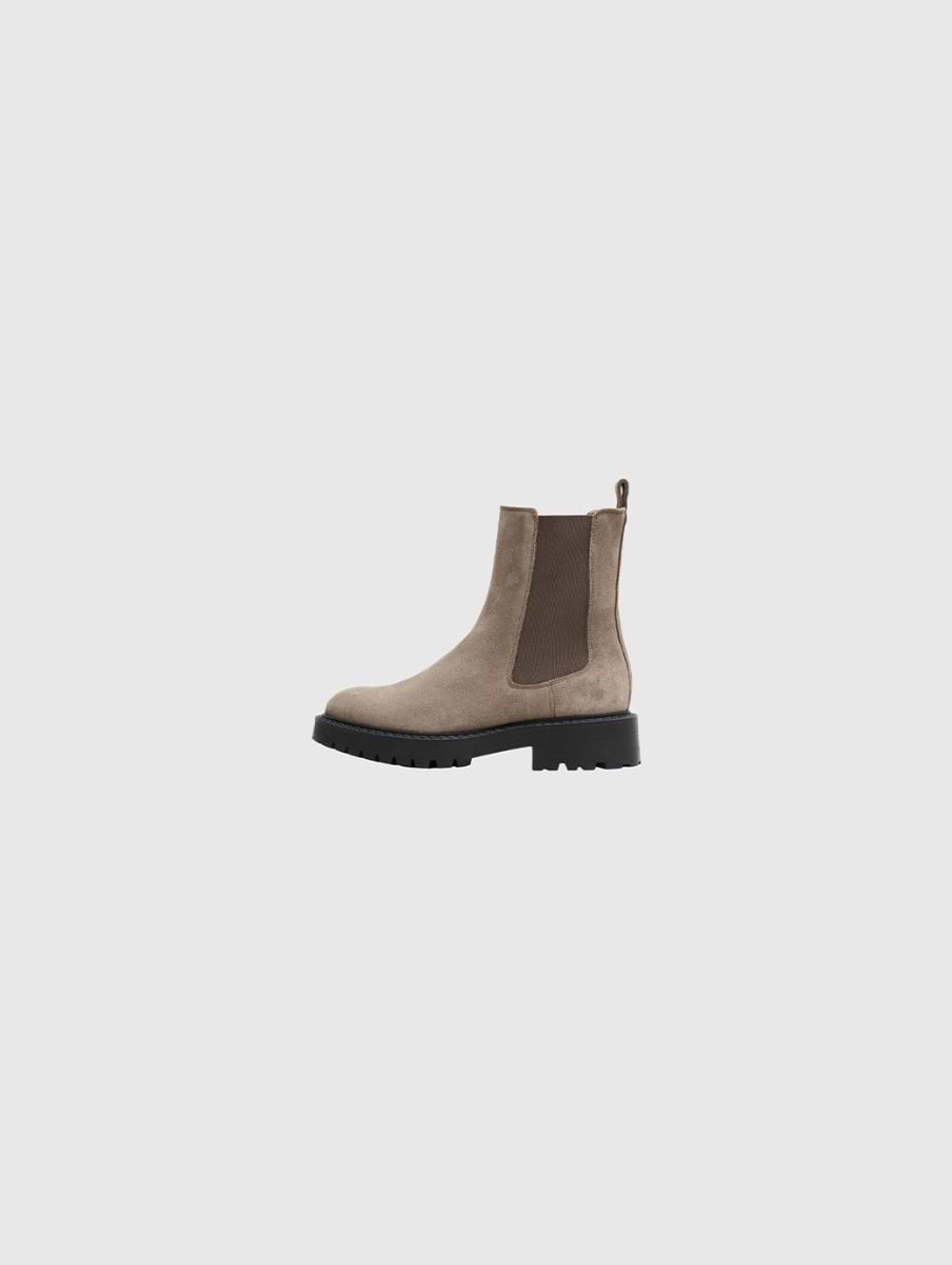Shoecolate chelsea boots beige top