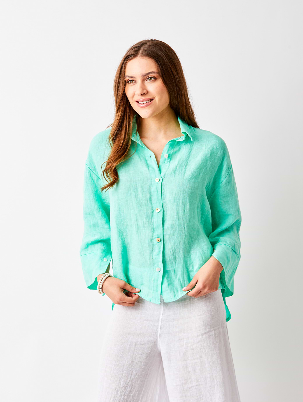 Suzy D London Women's Lago Hi Lo Linen Shirt With Wide Sleeves Spearmint