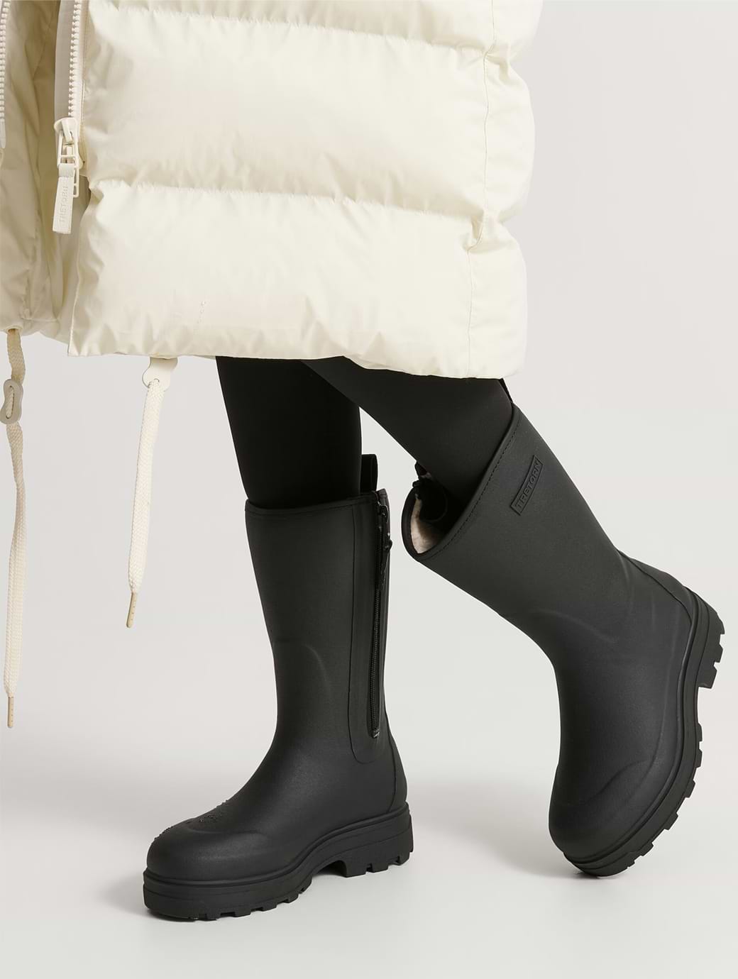 Tretorn Women s Halla Mid Winter Boot Black