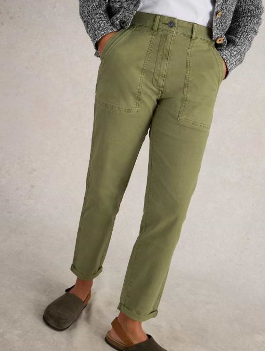 White Stuff Women's Twister Chino Trouser Short Khaki Green
