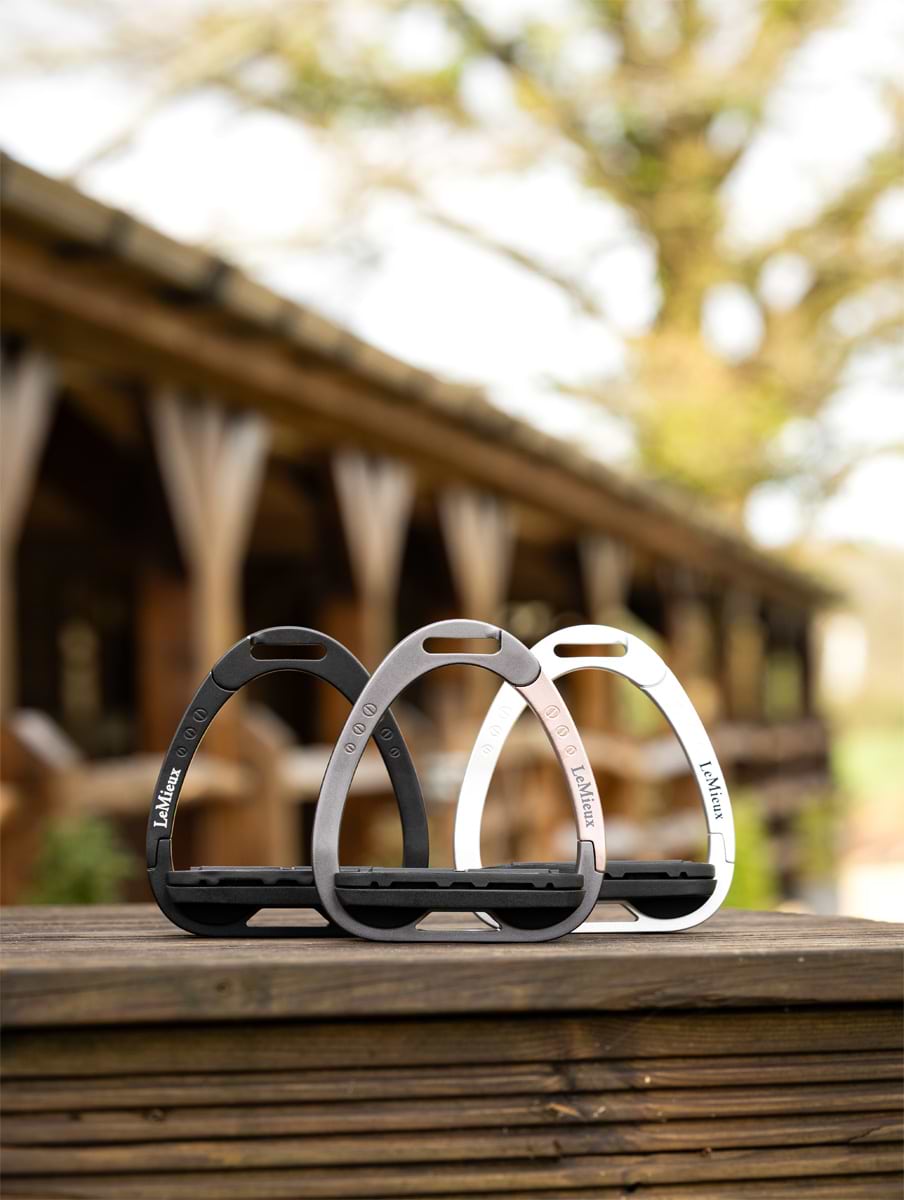 LeMieux Junior Vector Balance Stirrup Aluminium