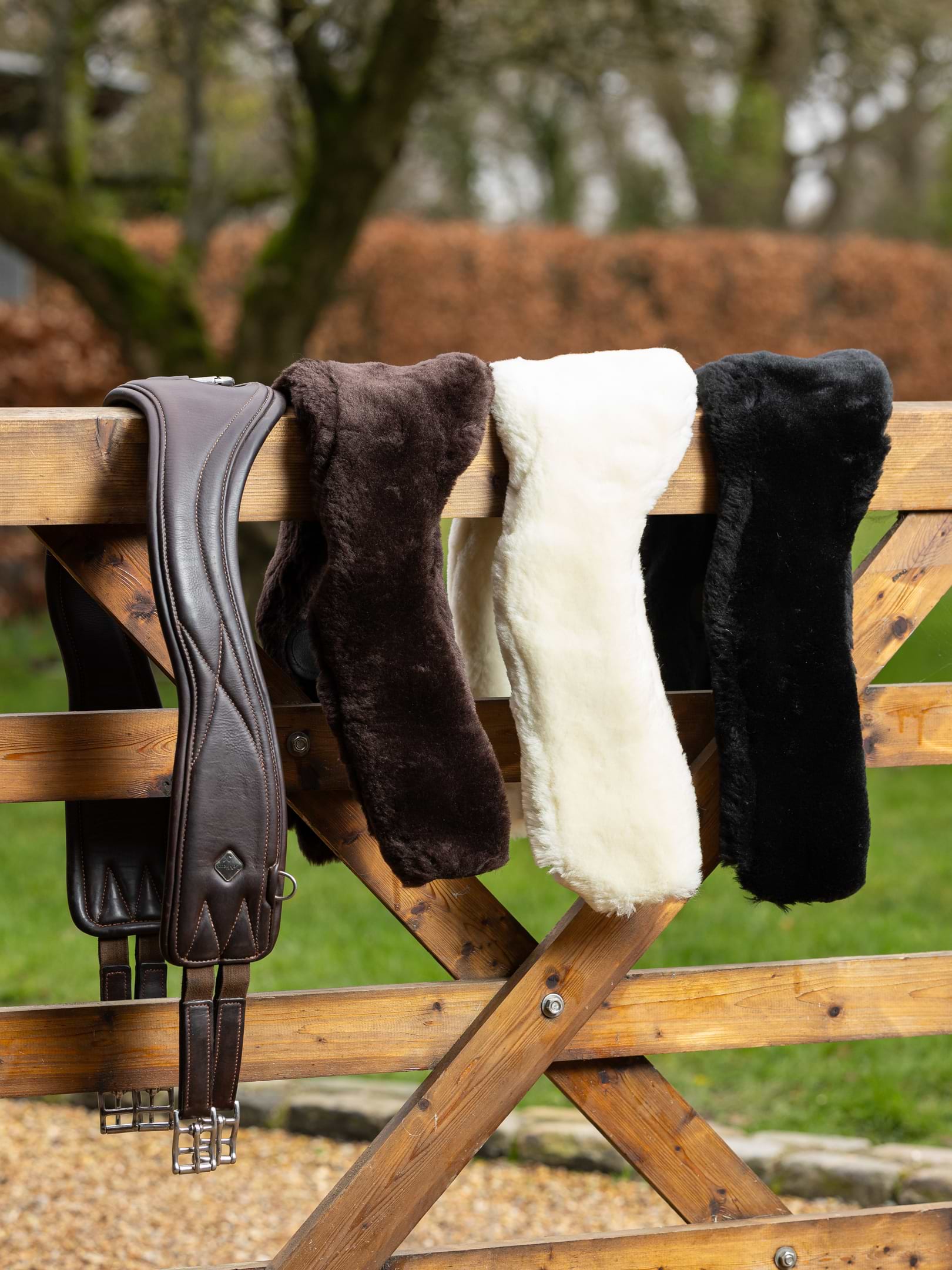 LeMieux Merino+ Anatomic Jumping Girth Cover Black