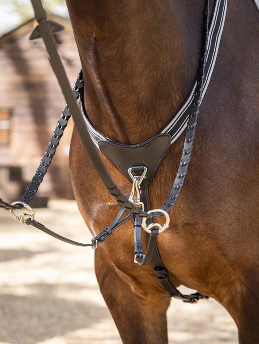 LeMieux Arika Elasticated Breastplate Black/Silver