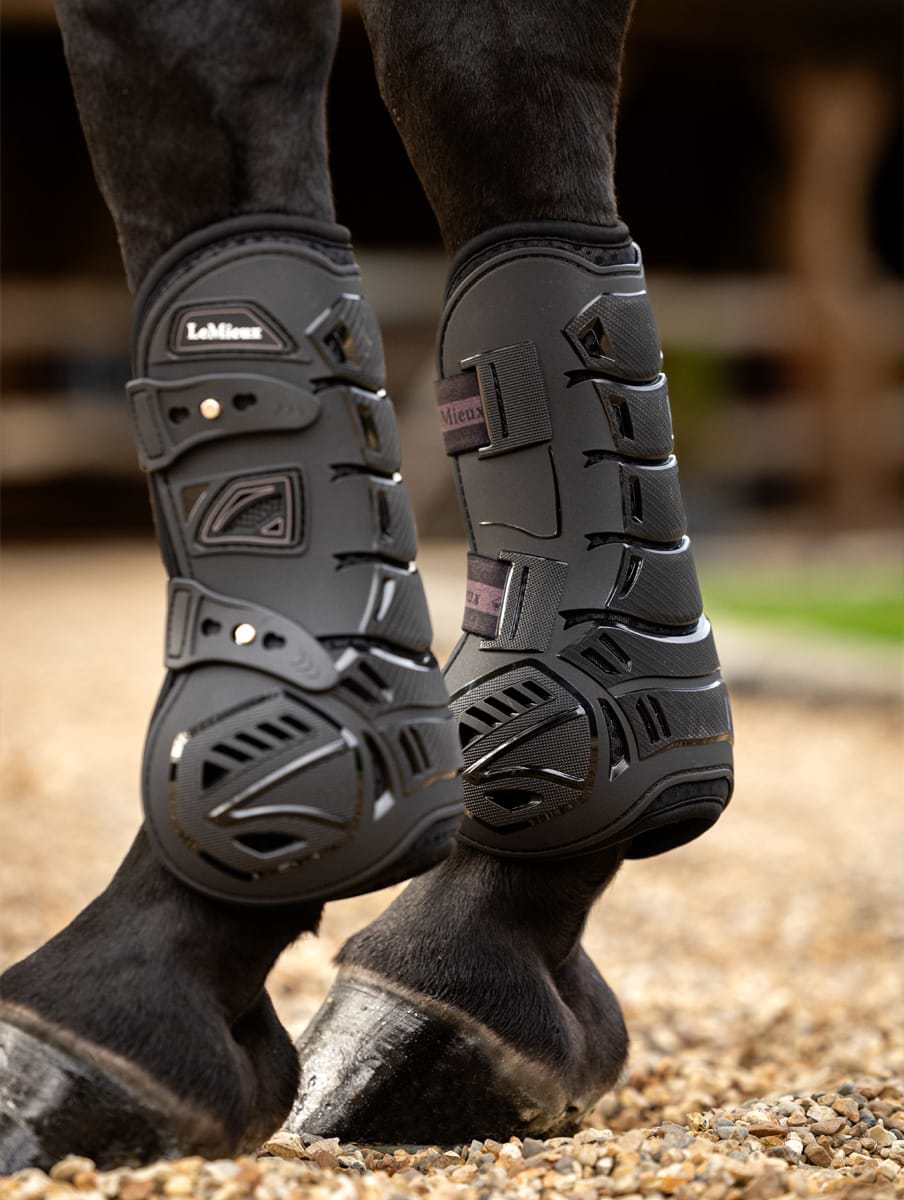 LeMieux Motion Cool Tendon Boot Black