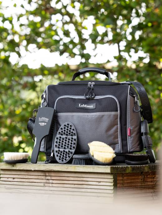 LeMieux Grooming Kit Pro Black 