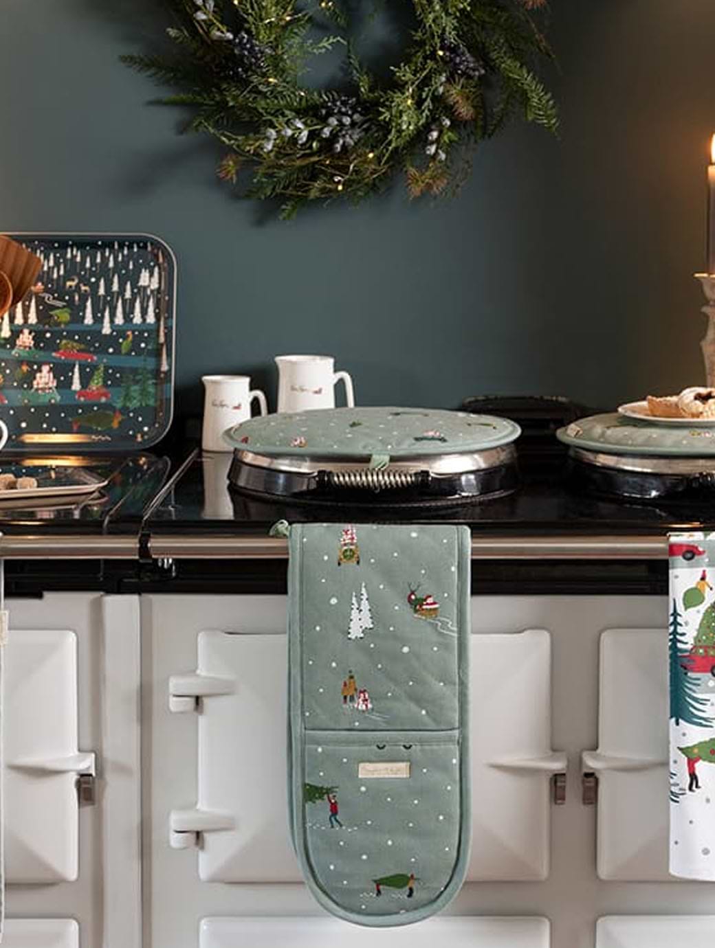 Sophie Allport Home For Christmas Double Oven Glove