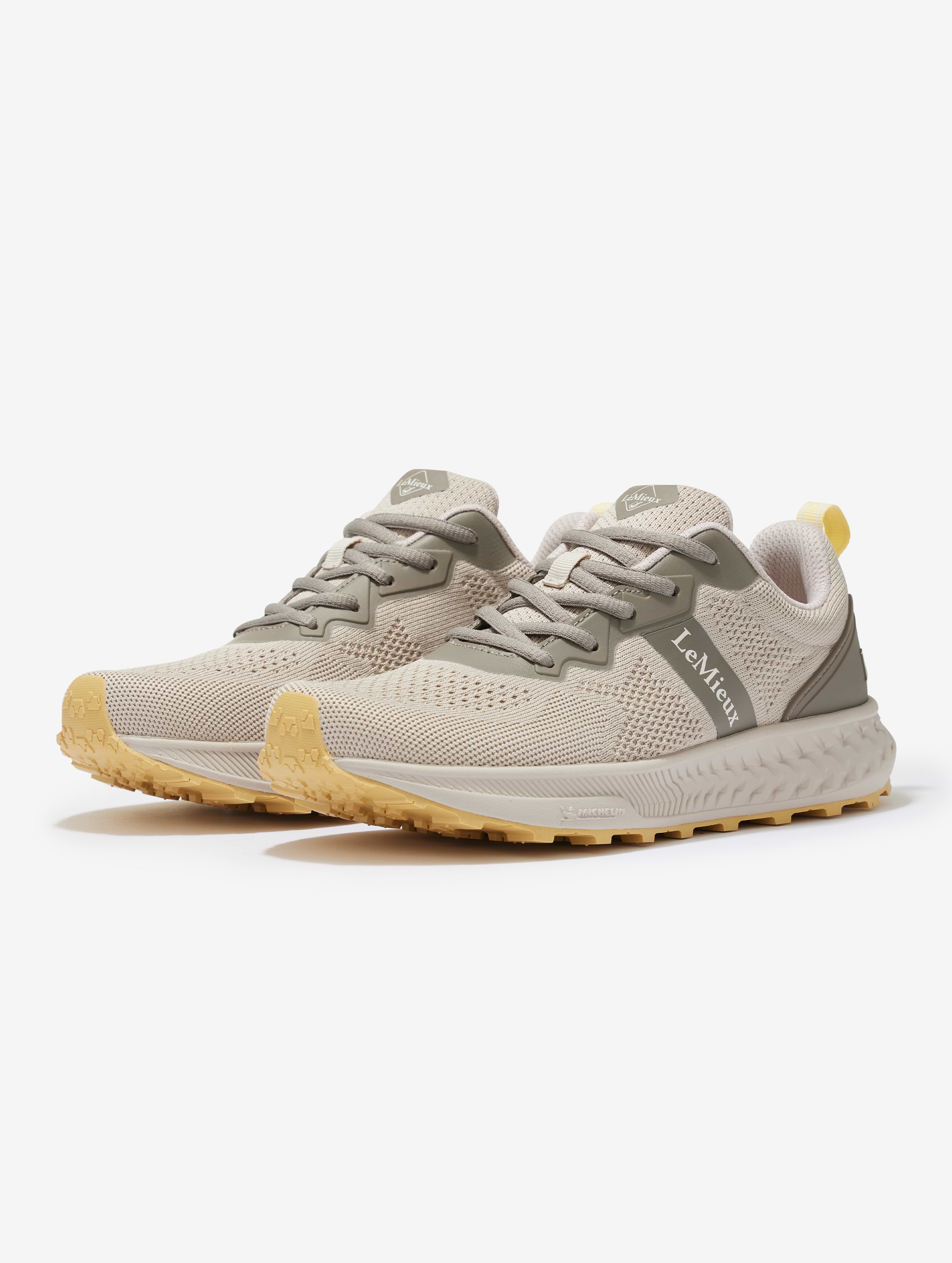 LeMieux Trax-Lite Trainer Pecan