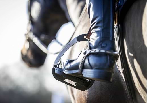 LeMieux Vector Balance Stirrup Black/Aluminium