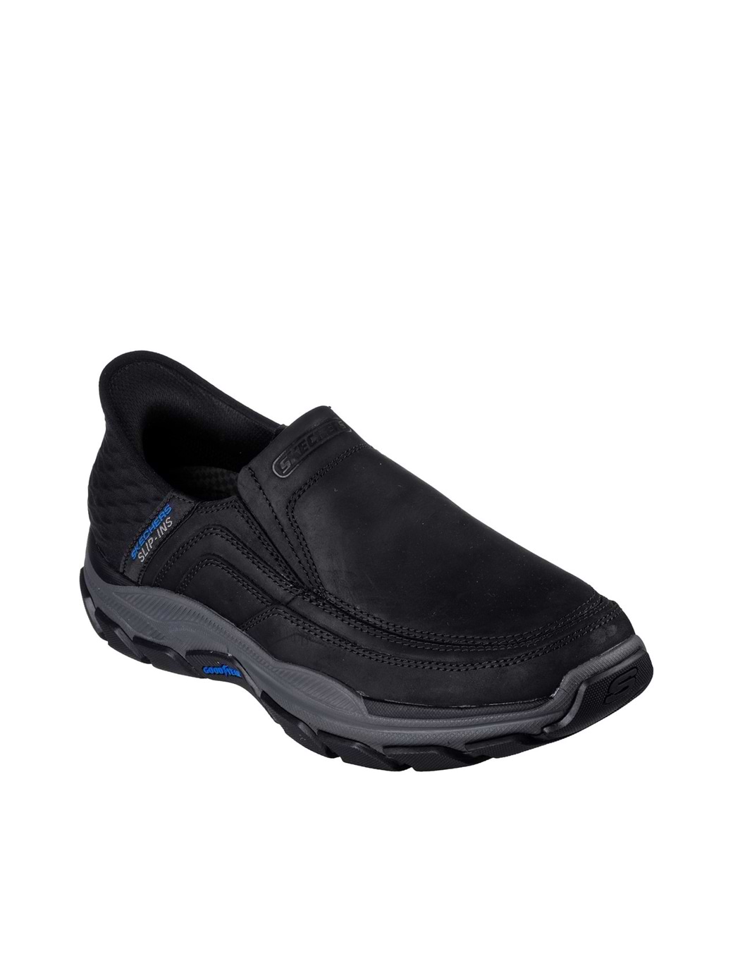 Skechers classic fit shoes 2025