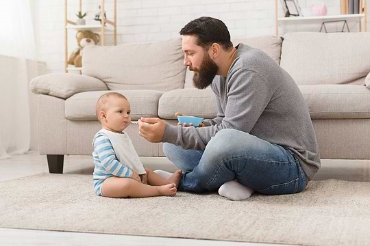 7 idées de cadeaux originaux pour gâter son papa !image
