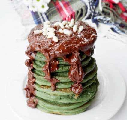Vegan spirulina pancakesimage