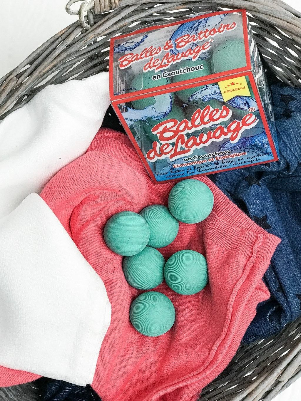 Box of 12 Washing Balls