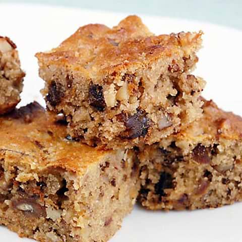 Cake Dattes & Noix de Pécan