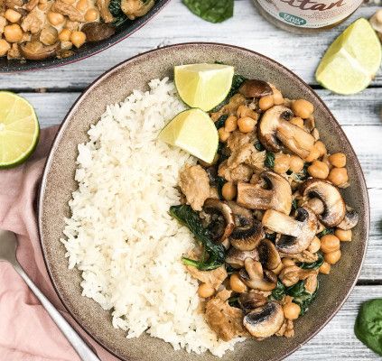 Poêlée de seitan aux champignons, pois chiches et lait de coco