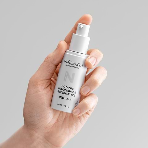 Botanical Niacinamide 5-in-1 Serum