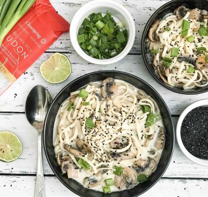 Nouilles Udon champignons et lait de coco