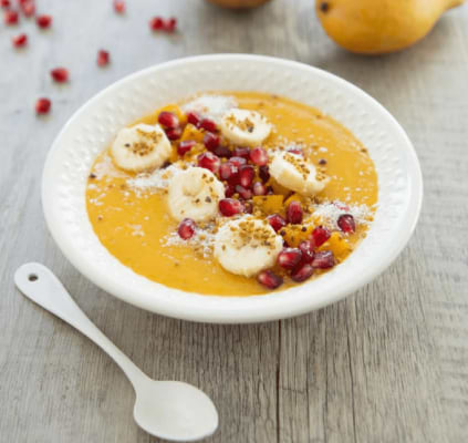 Mango en kokosnoot smoothie bowlimage