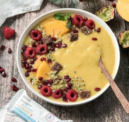 Mangue-banane smoothie bowl