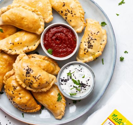 Glutenvrije vegetarische empanadas met groentenimage