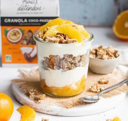 Appelsien-granola trifle