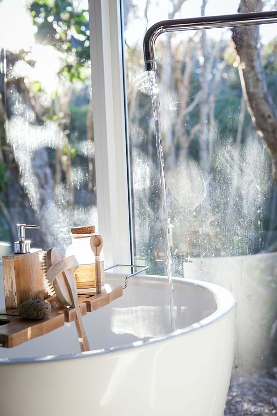 The 5 essential vegetable oils in your bathroom.image