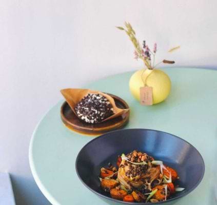 Dan Dan vegan et sans gluten x Iki Salad