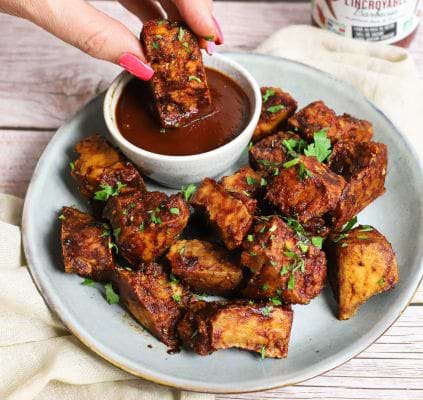 Gegrilde tofu wings met barbecue
