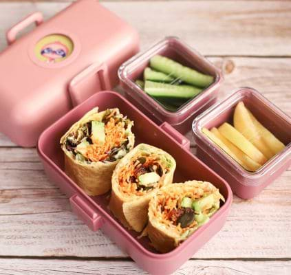 Bento wrap hummus en komkommer