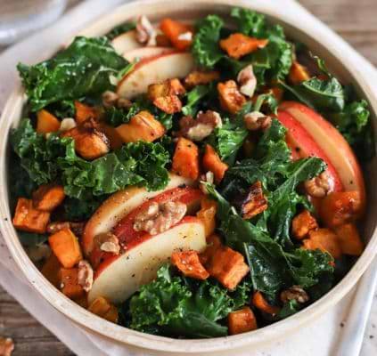 Salade van zoete aardappel, appel en boerenkoolimage